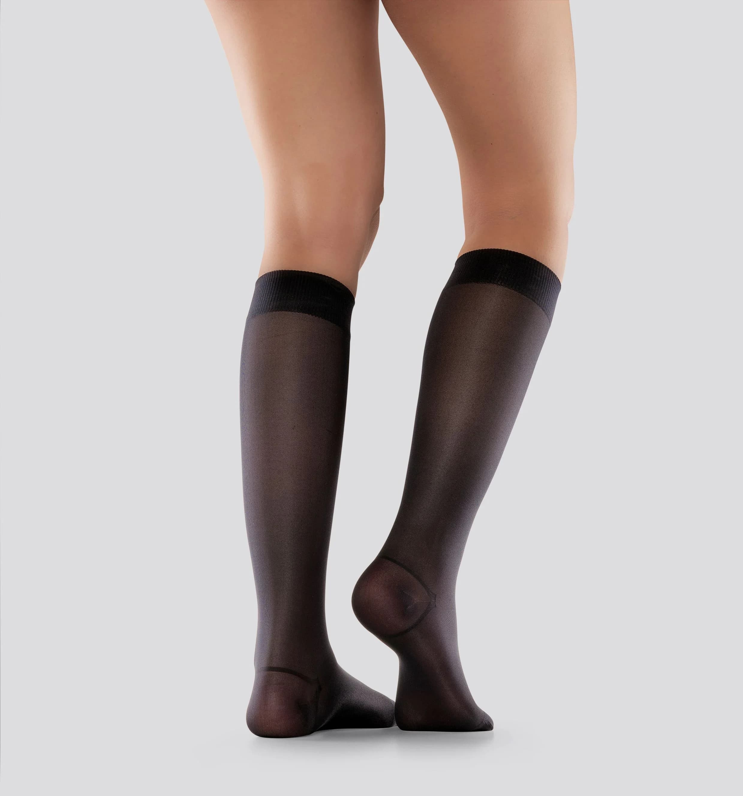 Mabs Nylon Knee Black 1 par L från Mabs – köp hos Apotek Hjärtat