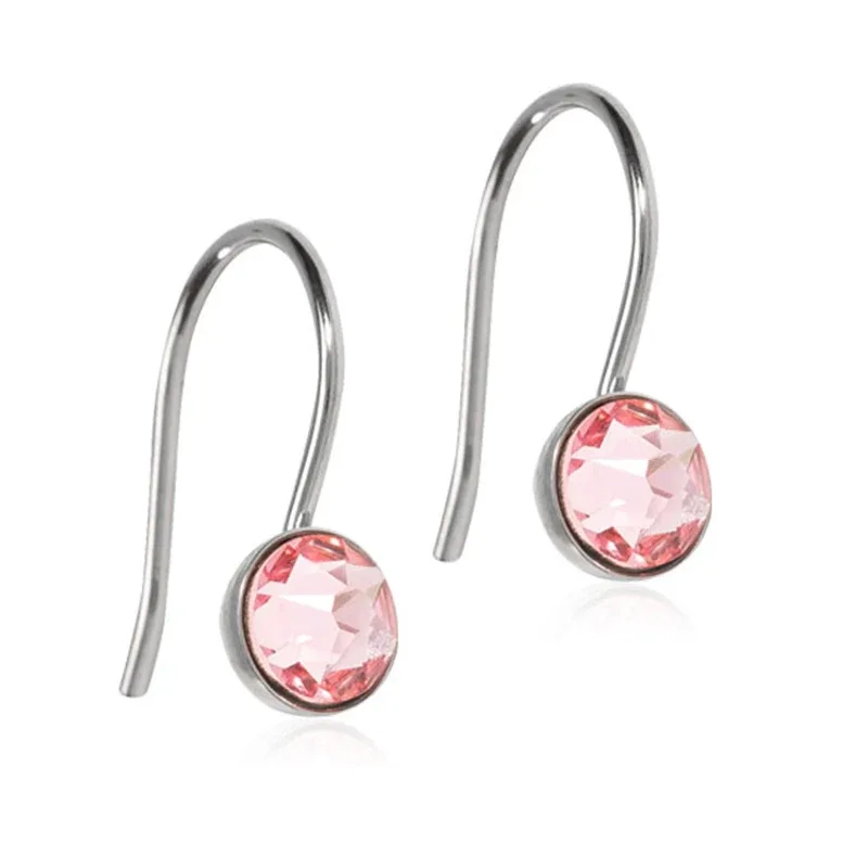 Blomdahl Örhängen NT Pendant Bezel Light rose 5 mm 1par från Blomdahl – köp hos Apotek Hjärtat
