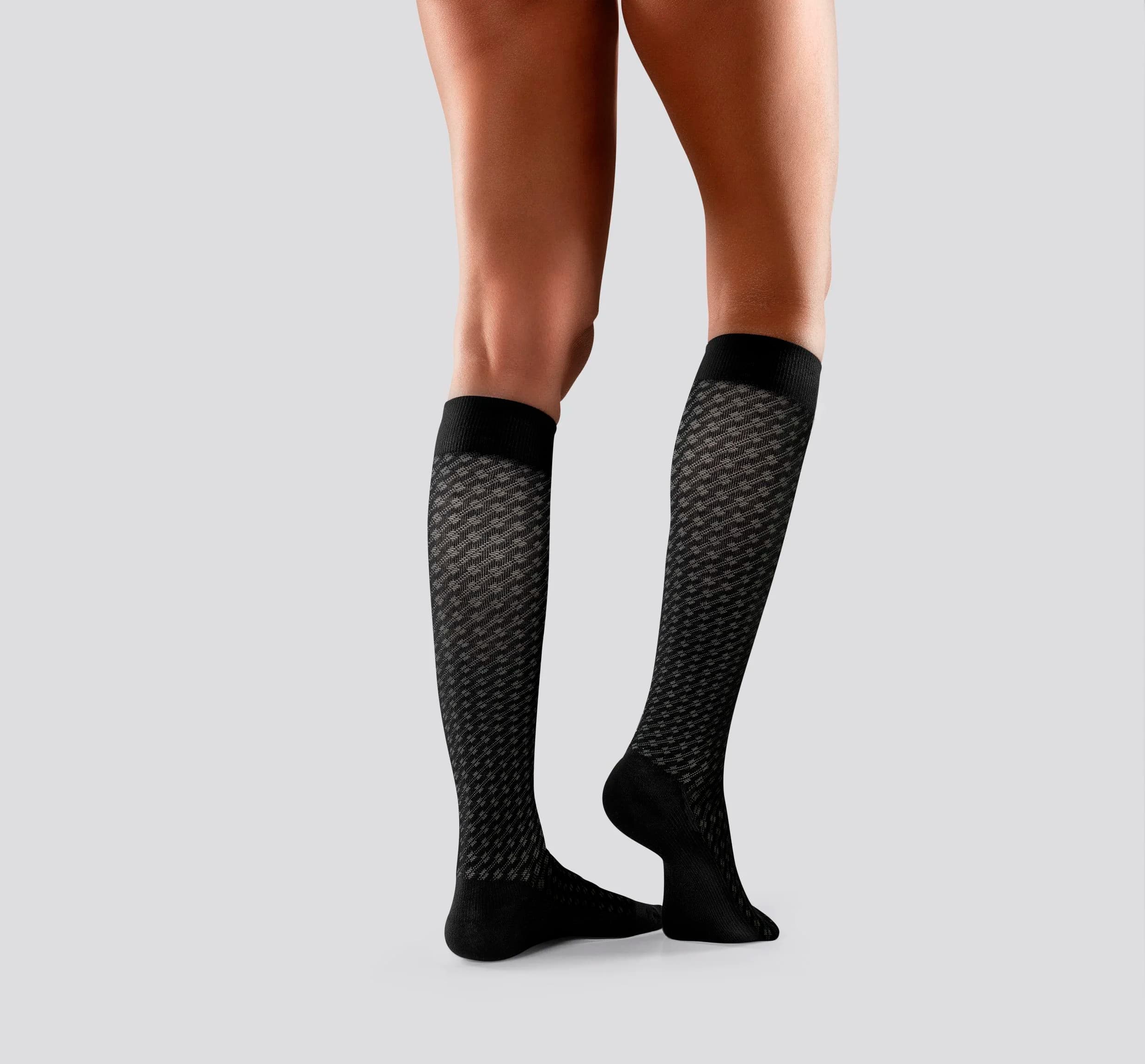 Mabs Cotton Knee Black/Grey 1 par M från Mabs – köp hos Apotek Hjärtat