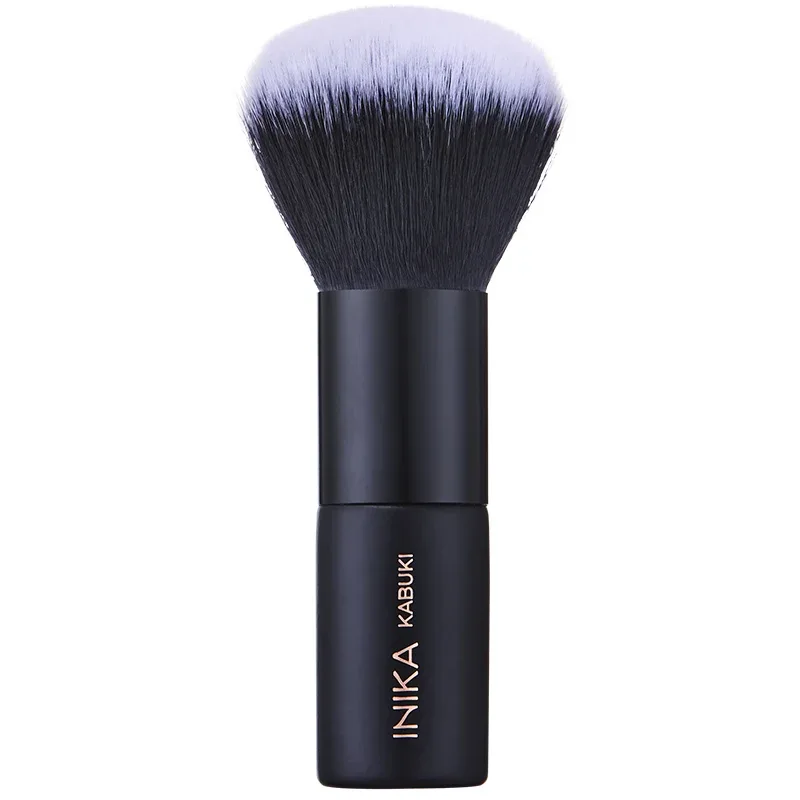 INIKA Kabuki Brush från Inika Organic – köp hos Apotek Hjärtat