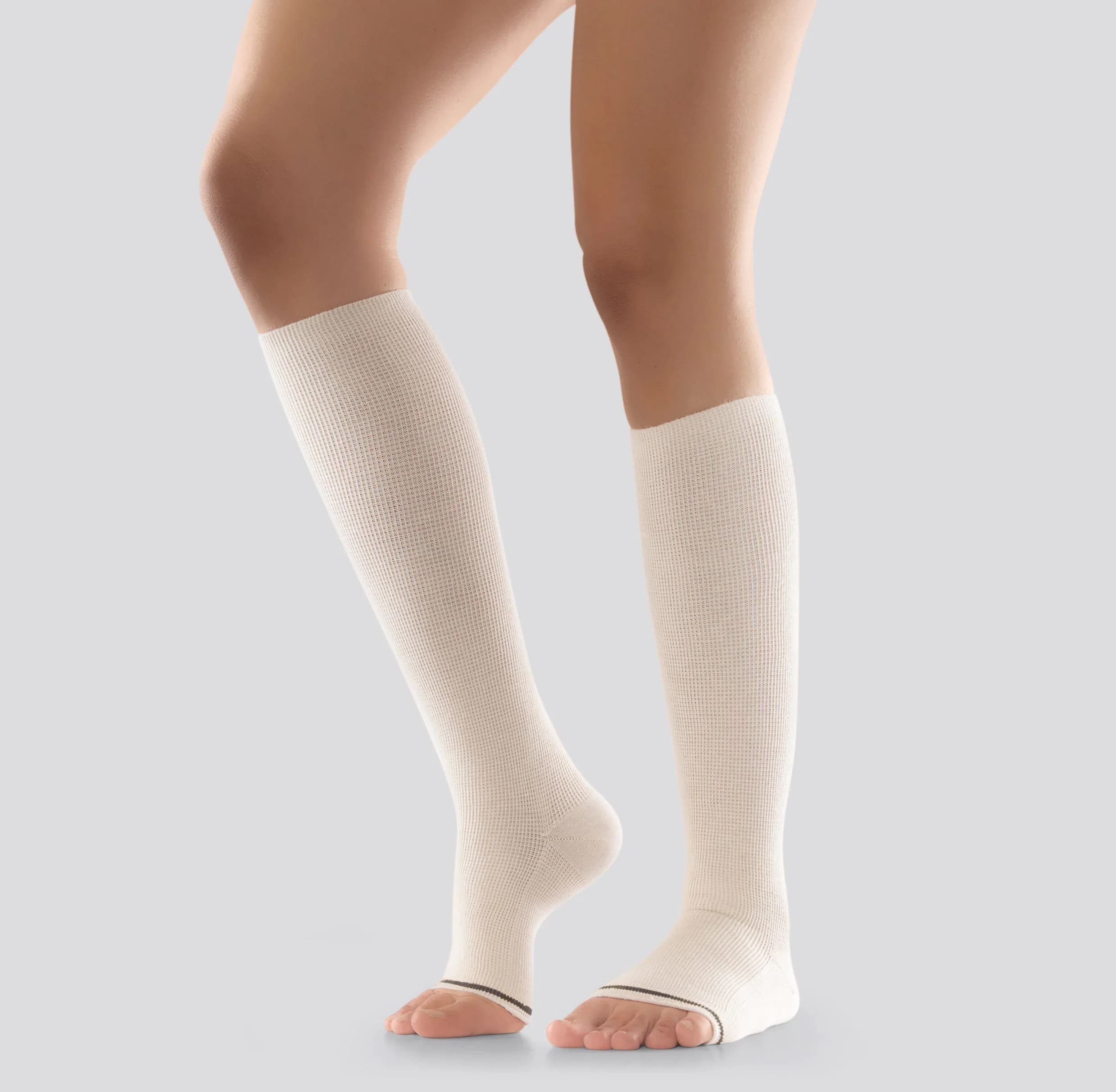 Mabs Care Knee Natur 1 par 1 Röd från Mabs – köp hos Apotek Hjärtat