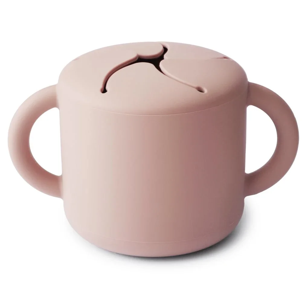 Mushie Snack Cup Blush från Mushie – köp hos Apotek Hjärtat