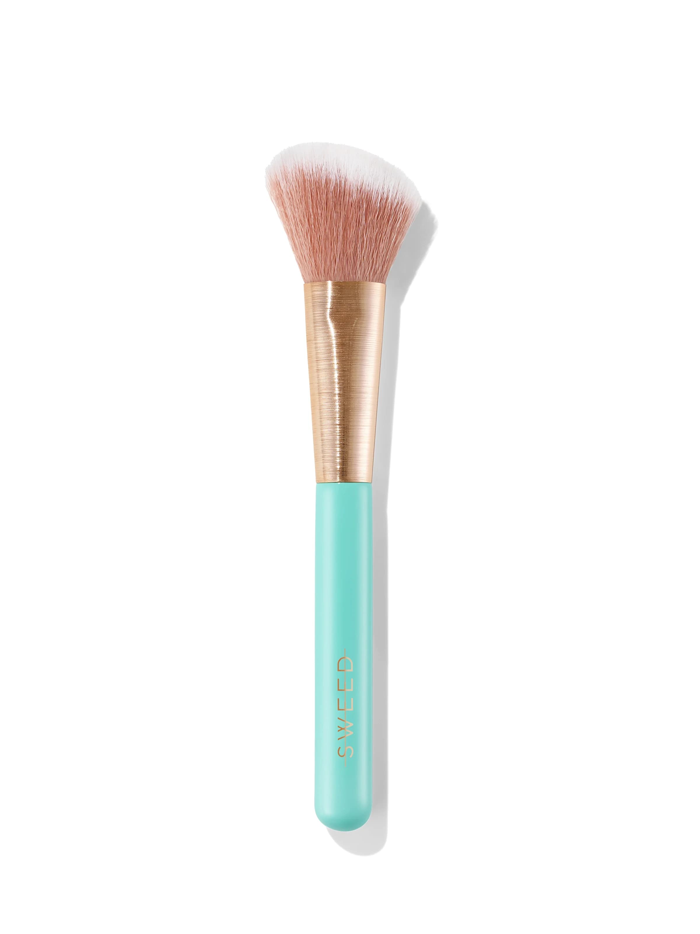 Sweed Angled Blush Brush från Sweed – köp hos Apotek Hjärtat