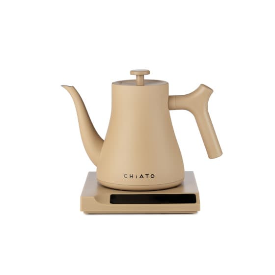 CHiATO flowPLAY Classic Elektrisk vattenkokare, 0,6 l - Beige från Chiato – köp hos Coffee Friend