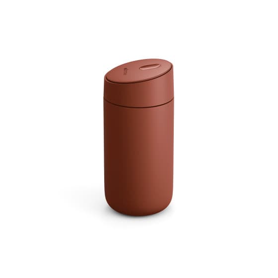 Fellow Carter Slide Sienna Termosmugg, 354 ml - Brun – från Fellow – 445 kr – hos Coffee Friend