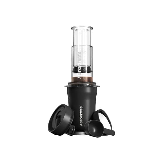 AeroPress Go Plus kaffesystem för resor – Svart från Aeropress – köp hos Coffee Friend