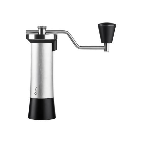 Kinu M47 Classic Kaffekvarn Manuell, begagnad-renoverad – Silver/Svart – från KINU – 2889 kr – hos Coffee Friend