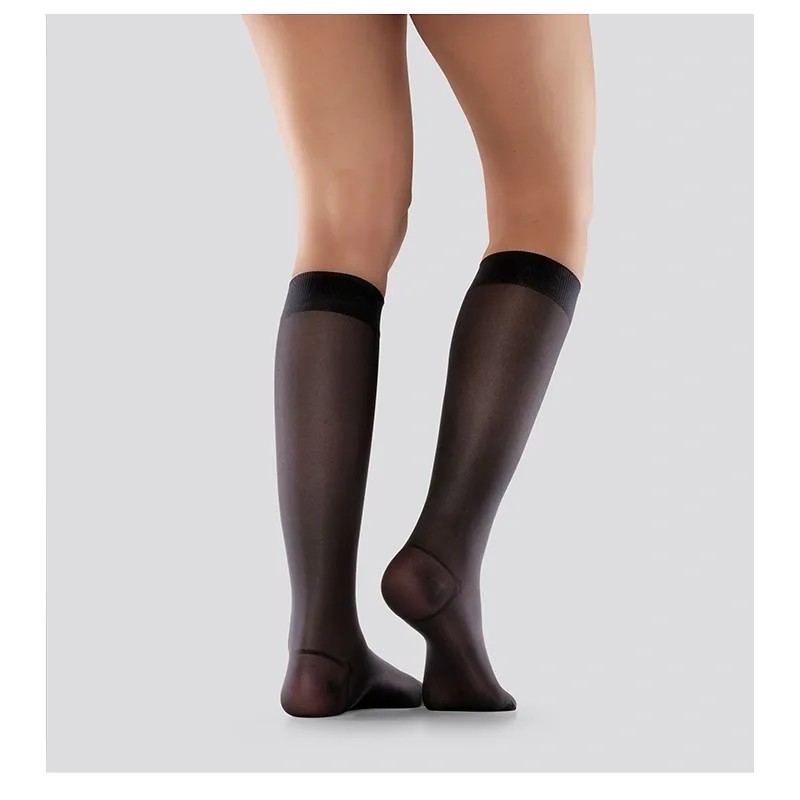 Mabs Nylon Knee Wide Black 1 par S från Mabs – köp hos Apotek Hjärtat