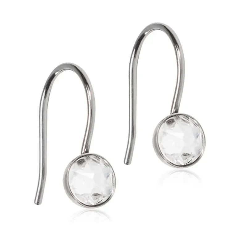 Blomdahl Örhängen NT Pendant Bezel Crystal 5 mm 1par från Blomdahl – köp hos Apotek Hjärtat