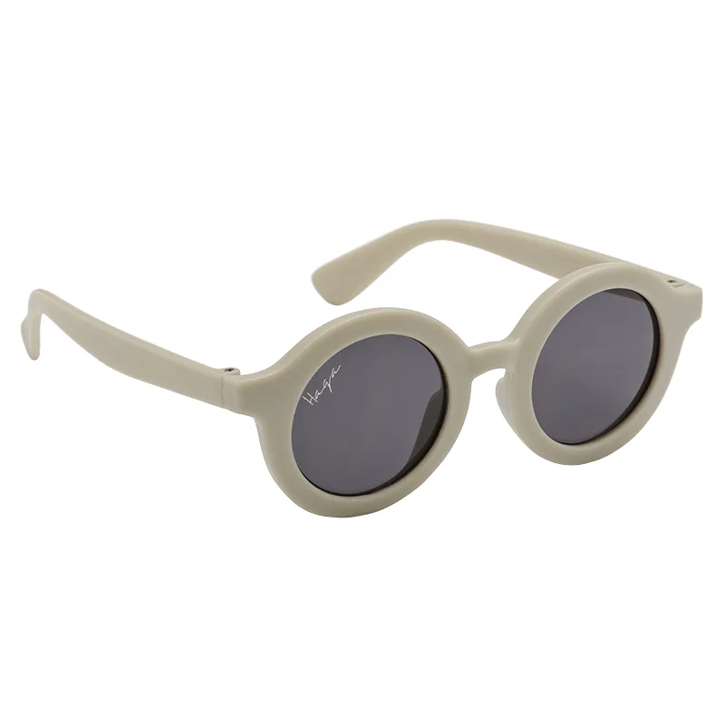 Haga Eyewear Solglasögon Dots Beige Grey lens från Haga Optik – köp hos Apotek Hjärtat