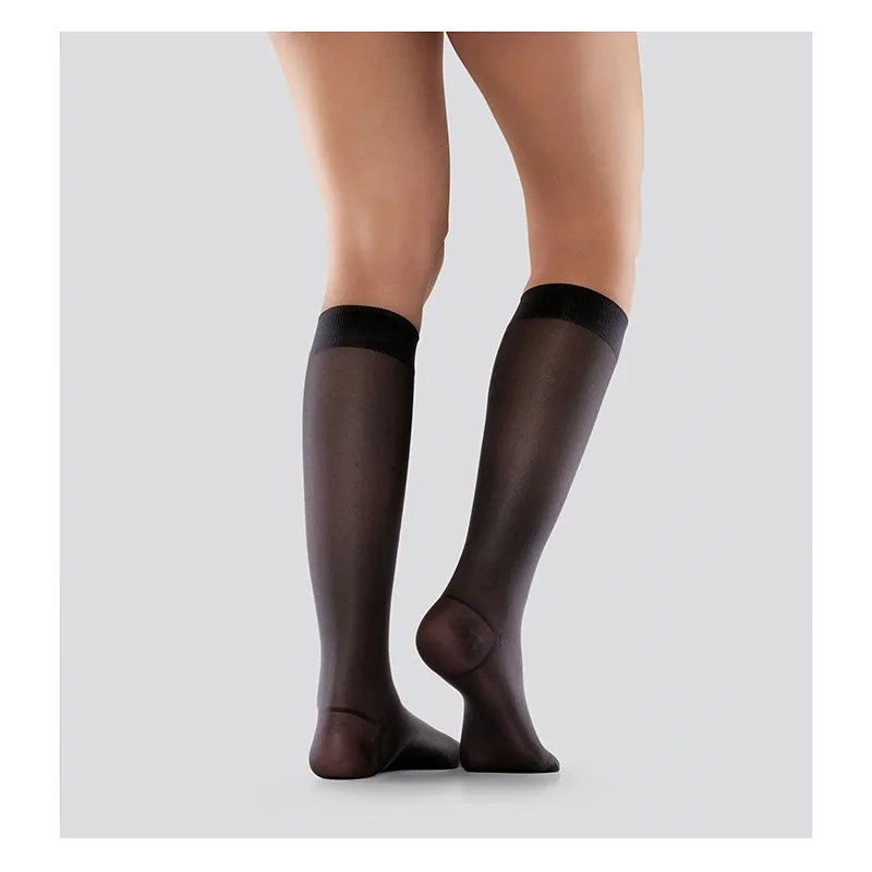 Mabs Nylon Knee Wide Black 1 par M från Mabs – köp hos Apotek Hjärtat