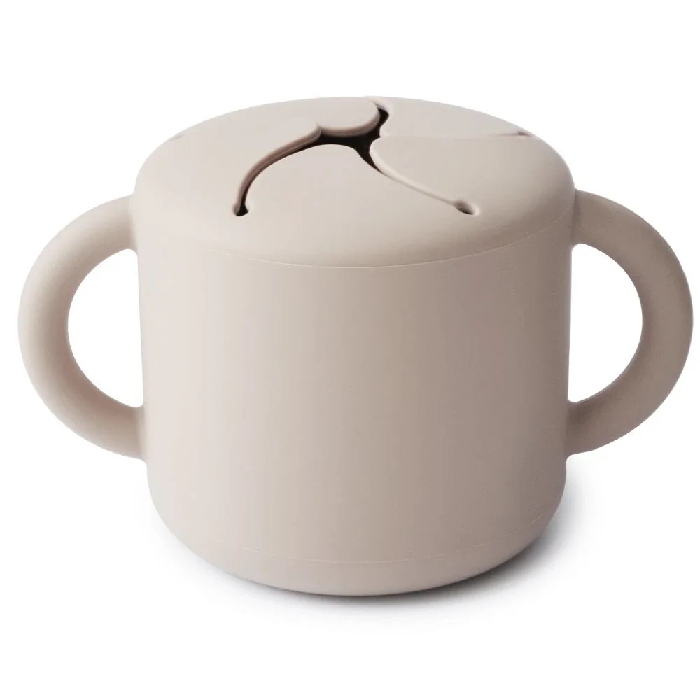 Mushie Snack Cup Ivory från Mushie – köp hos Apotek Hjärtat