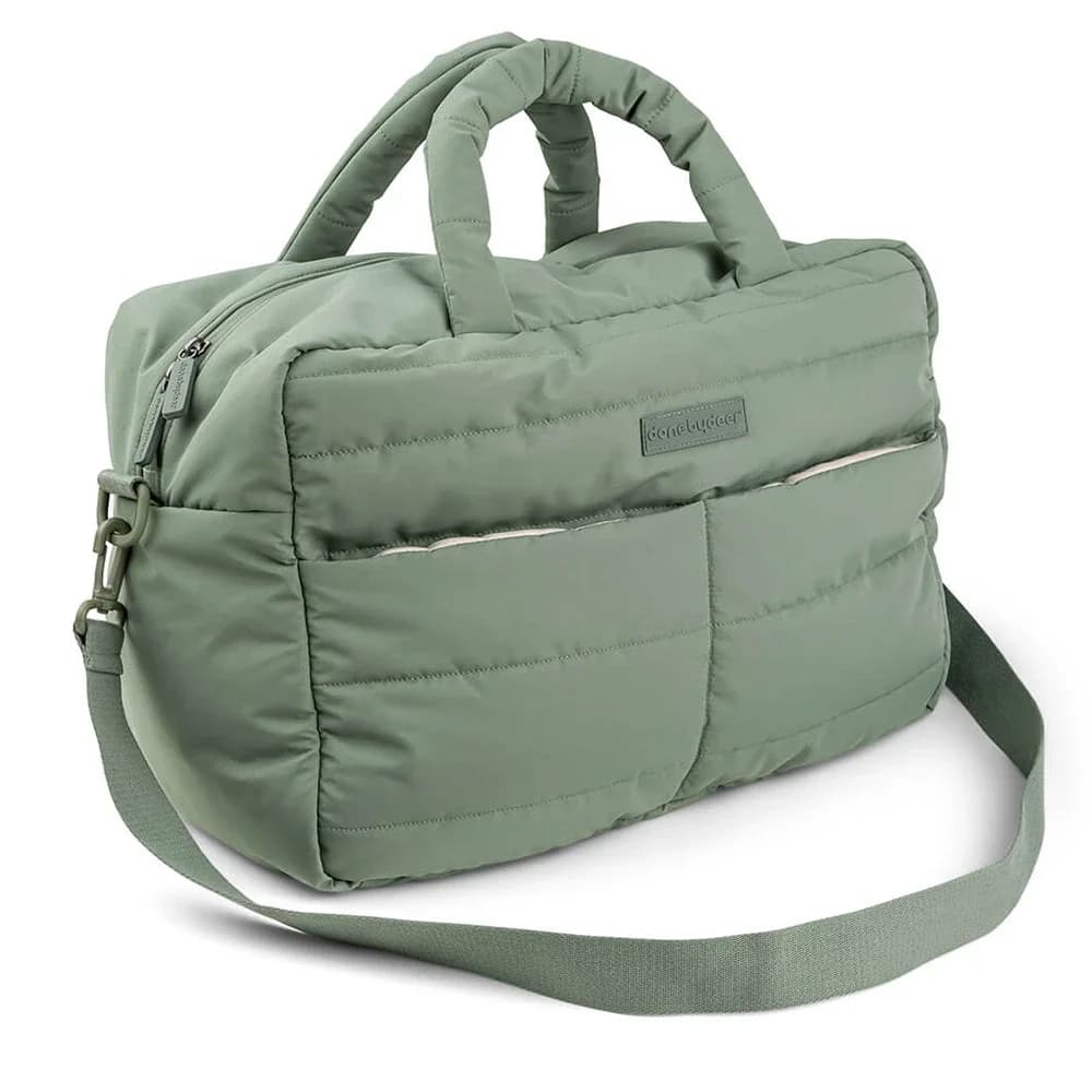 Done by Deer Quilted Changing Bag Green från Done by Deer – köp hos Apotek Hjärtat