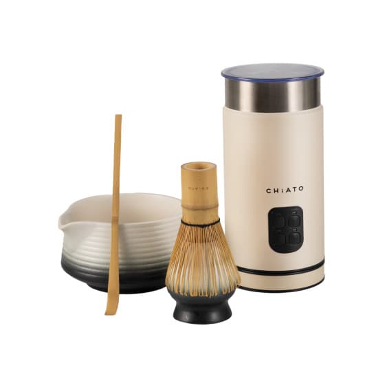 CHiATO milkPLAY mjölkskummare och Zen Yin Yang matcha-teset – från Chiato – 760 kr – hos Coffee Friend