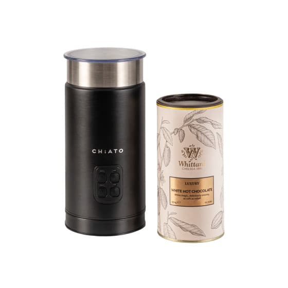 CHiATO milkPLAY mjölkskummare och Whittard of Chelsea Luxury White varm choklad-set – från Chiato – 489 kr – hos Coffee Friend