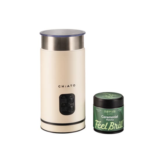 CHiATO milkPLAY mjölkskummare och Feel Brill ceremoniellt matcha-teset från Chiato – köp hos Coffee Friend