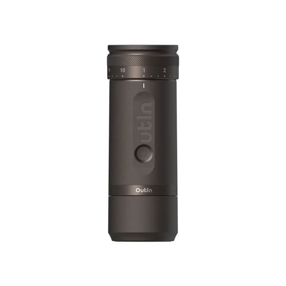 Outin Fino Tundra Brown Portabel elektrisk kaffekvarn - Brun – från OutIn – 2299 kr – hos Coffee Friend
