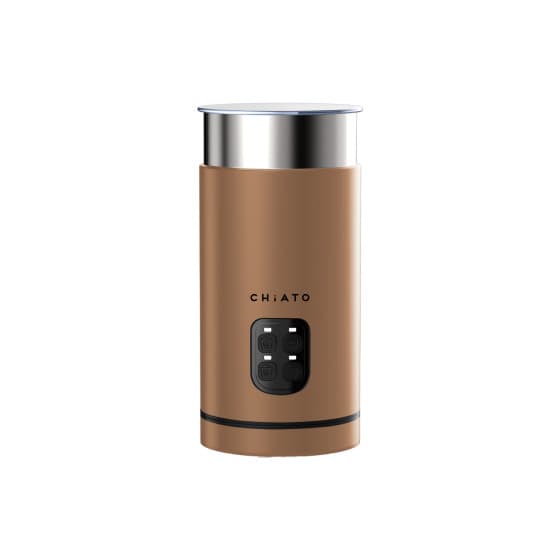 CHiATO milkPLAY automatisk elektrisk mjölkskummare – brun – från Chiato – 560 kr – hos Coffee Friend