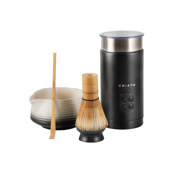 CHiATO milkPLAY mjölkskummare och Zen Yin Yang matcha-teset – från Chiato – 760 kr – hos Coffee Friend