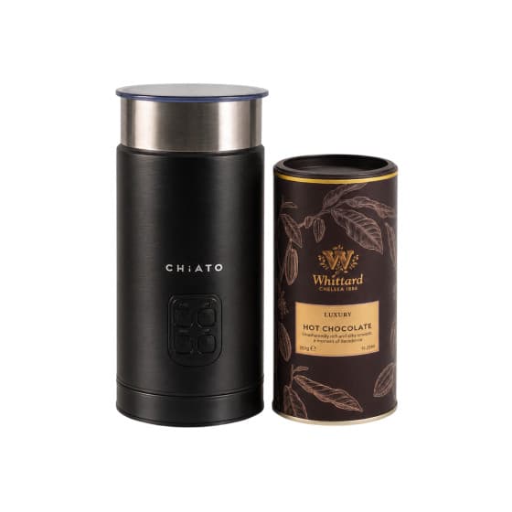 CHiATO milkPLAY mjölkskummare och Whittard of Chelsea Luxury varm choklad-set – från Chiato – 489 kr – hos Coffee Friend