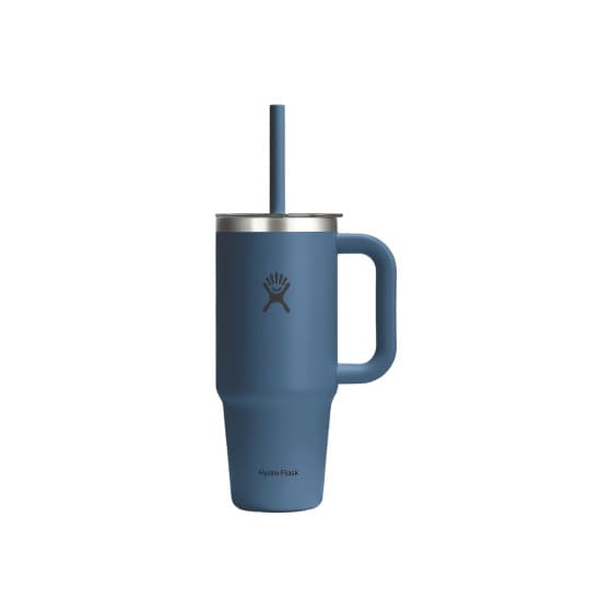 Hydro Flask Harbor Blue tumbler för resor, 710 ml – från Hydro Flask – 450 kr – hos Coffee Friend