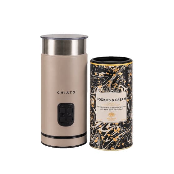 CHiATO milkPLAY mjölkskummare och Whittard of Chelsea Cookies and Cream varm choklad-set från Chiato – köp hos Coffee Friend