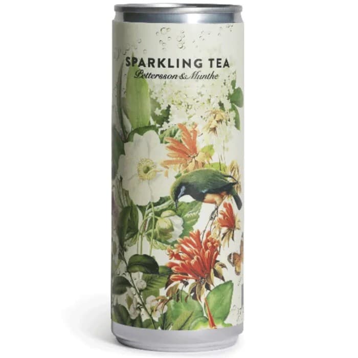 Pettersson & Munthe Sparkling Tea Grönt Te & Rabarber Burk 250ml – från Pettersson & Munthe – 39 kr – hos Delitea