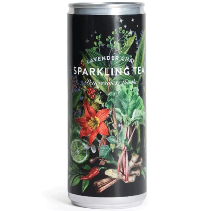 Pettersson & Munthe Sparkling Tea Lavendel & Chai Burk 250ml – från Pettersson & Munthe – 39 kr – hos Delitea