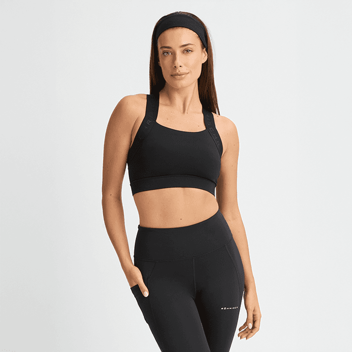 Kay Sports Bra, Black/Black – från Röhnisch – 279 kr – hos Bodystore