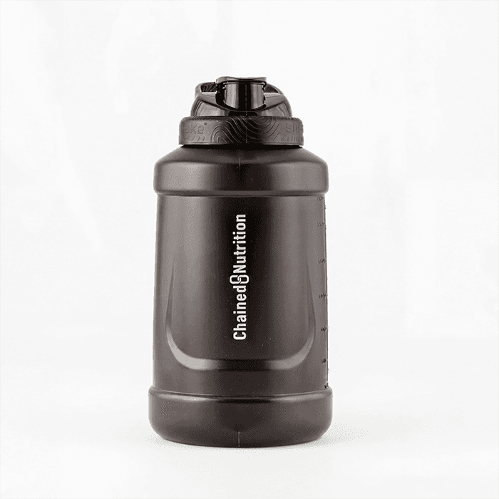 Chained Nutrition Jug Black, 2,1L – från Chained Nutrition Gear – 149 kr – hos Bodystore
