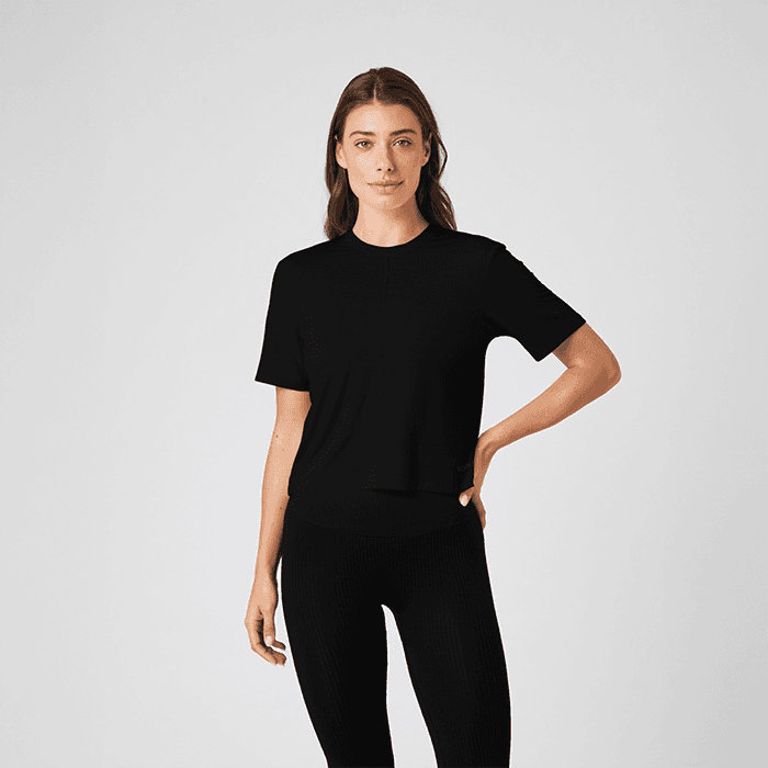 Studio Soft Cropped T-shirt Svart – från Björn Borg – 412 kr – hos Bodystore