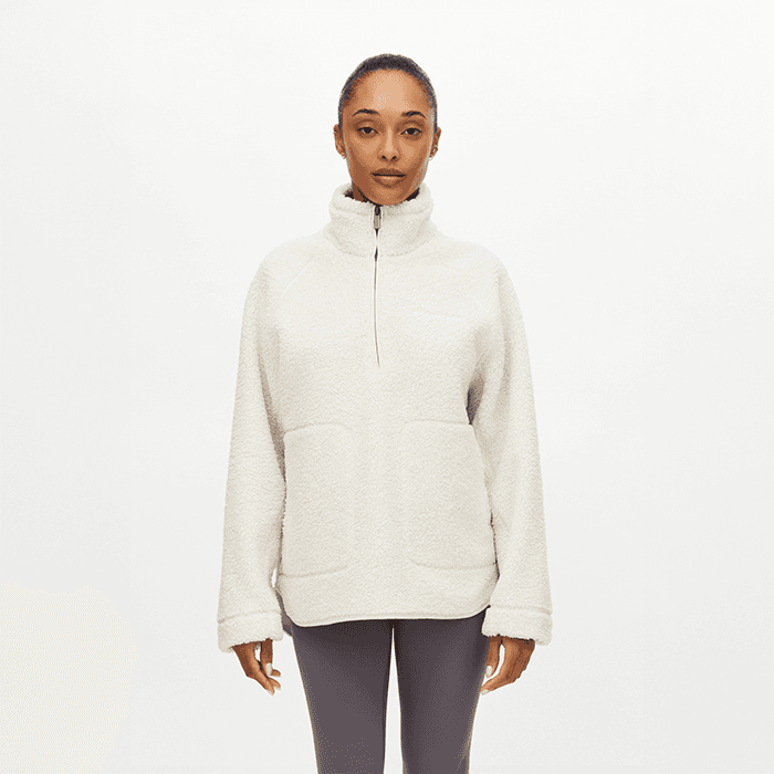 Cloud Anorak Beige – från Röhnisch – 1399 kr – hos Bodystore