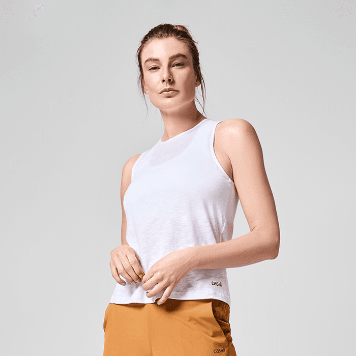 Soft Texture Tank, White – från Casall Sportswear – 499 kr – hos Bodystore