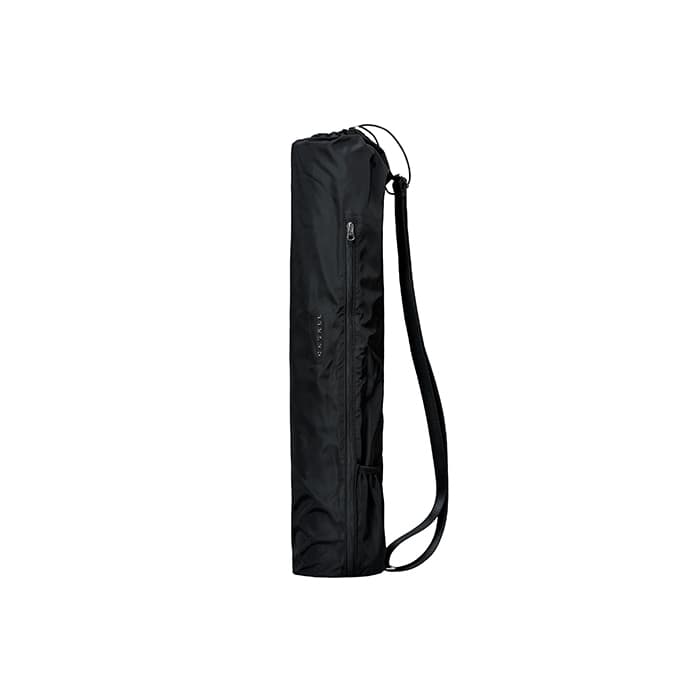 Justerbar Yogamatta Väska Svart – från Casall Sports Prod – 499 kr – hos Bodystore