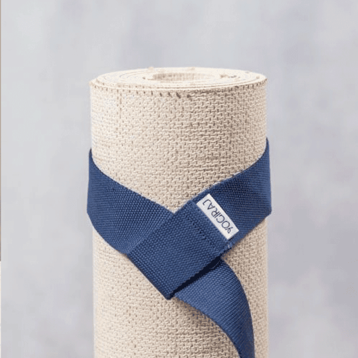 Mat Carry Strap, Blueberry Blue – från Yogiraj – 229 kr – hos Bodystore