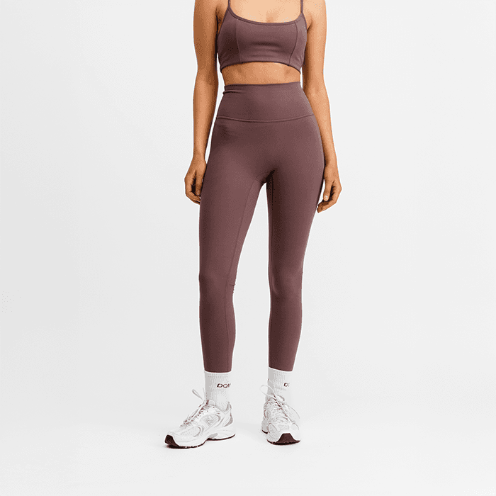 Träningstights Ljuslila – från Drop of Mindfulness – 449 kr – hos Bodystore