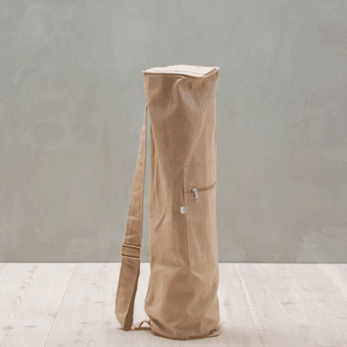 Yoga mat Bag, Beach Beige – från Yogiraj – 429 kr – hos Bodystore