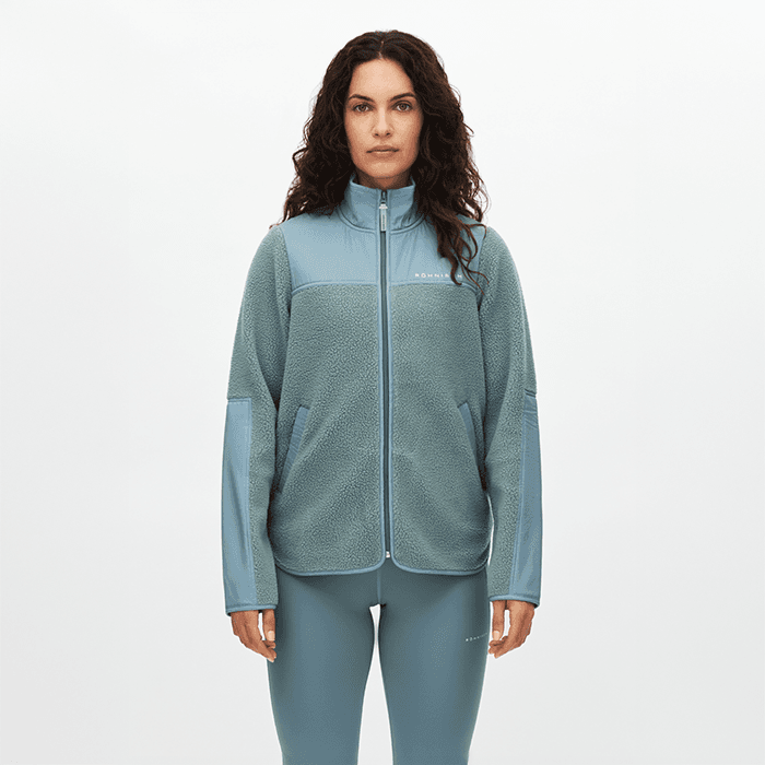 Phoebe Jacka Blå – från Röhnisch – 769 kr – hos Bodystore