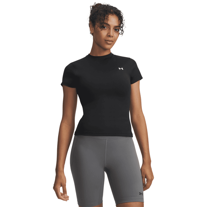 Motion Träningstshirt Svart – från Under Armour – 399 kr – hos Bodystore