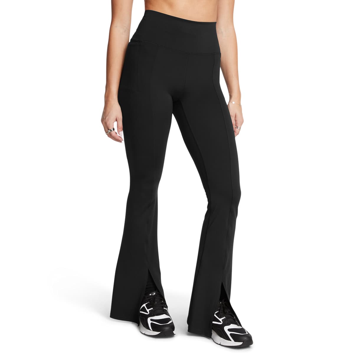 Meridian Kick Flare Byxor Svart – från Under Armour – 999 kr – hos Bodystore
