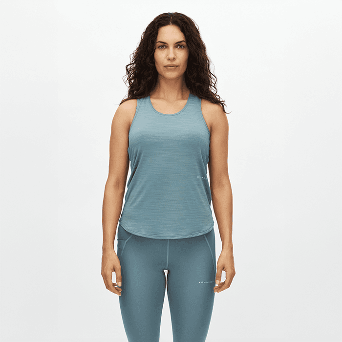 Motion Racerback Linne Blå – från Röhnisch – 399 kr – hos Bodystore