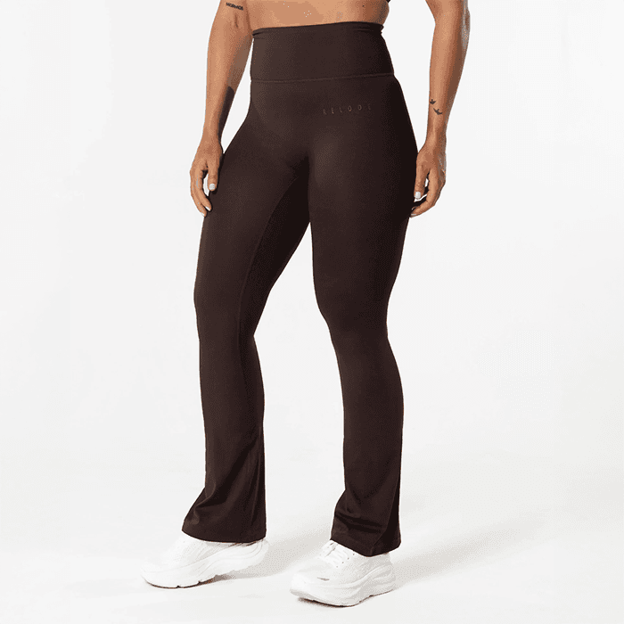 Clean Flare Tights Brun – från Relode – 799 kr – hos Bodystore