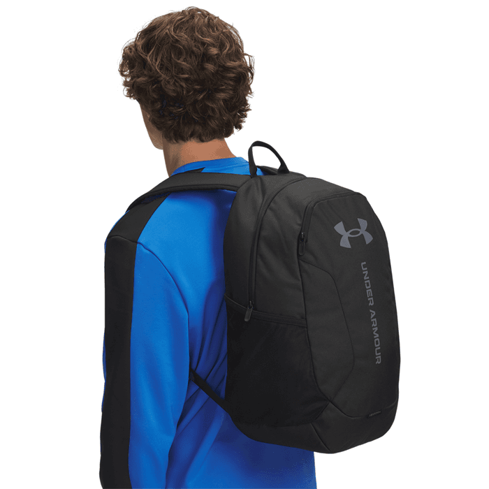 Hustle Lite Ryggsäck Svart – från Under Armour – 429 kr – hos Bodystore