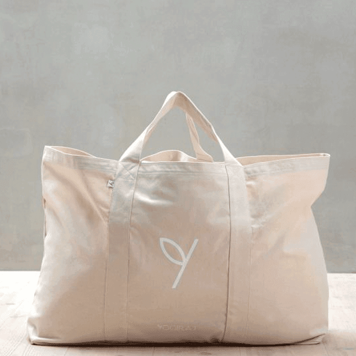 Mats & Props Bag, Natural – från Yogiraj – 599 kr – hos Bodystore