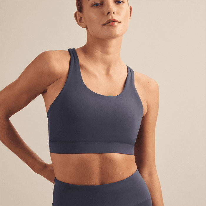 Legacy Sport‑BH Lila – från Röhnisch – 599 kr – hos Bodystore