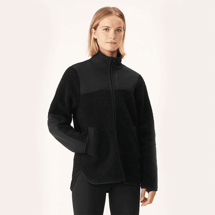Phoebe Pilejacka Svart från Röhnisch – köp hos Bodystore