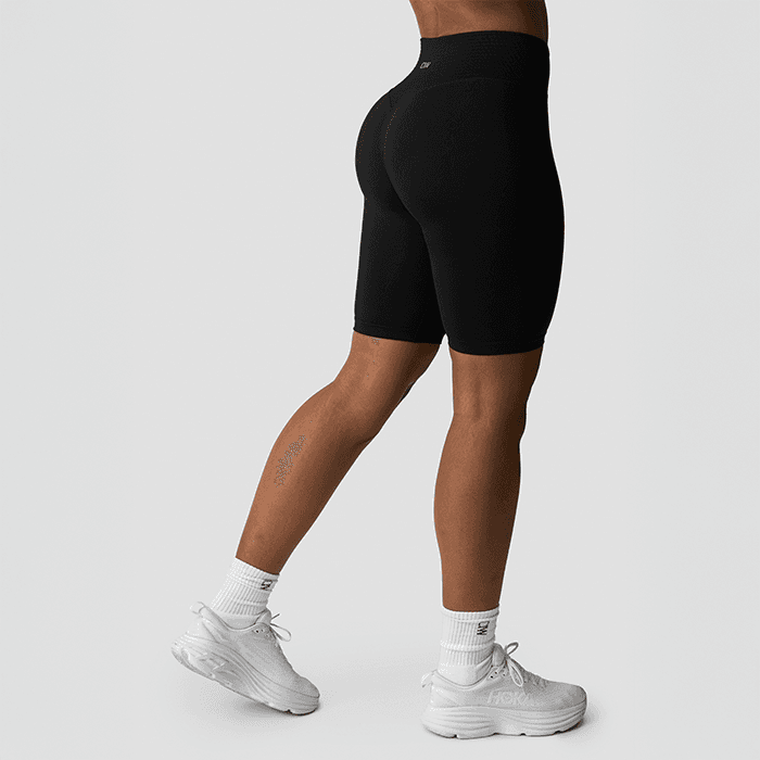 Define V-shape Biker Shorts Svart – från ICANIWILL – 549 kr – hos Bodystore
