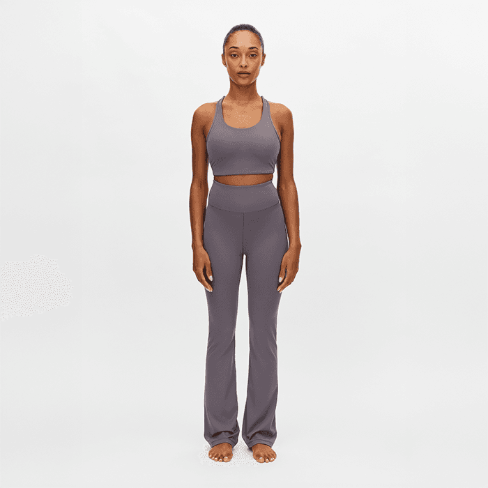 Legacy Flare Tights Lila – från Röhnisch – 899 kr – hos Bodystore